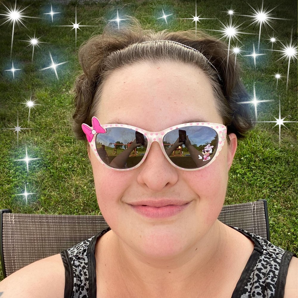 Meet your Posher, Ashley